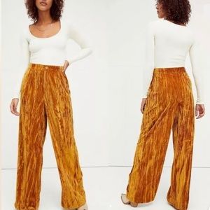 NWOT Free People Runaway Velvet Wide Leg Pants Size 4
